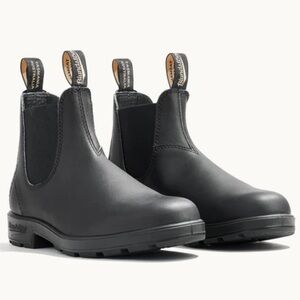 NWT Blundstone Women’s Chelsea Boots- Originals #510